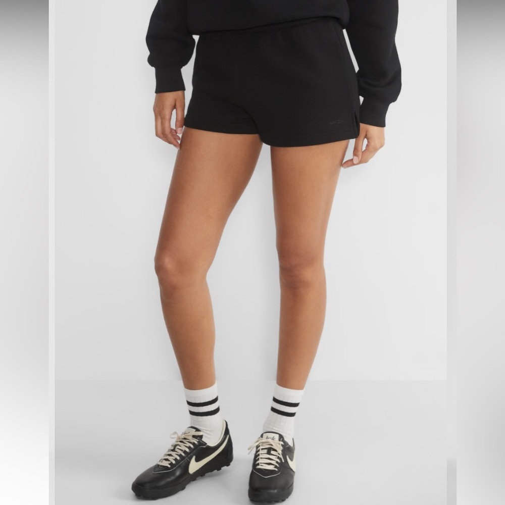 ⭐️ NWT - Black Cozy Fleece™ Boyfriend Shorts